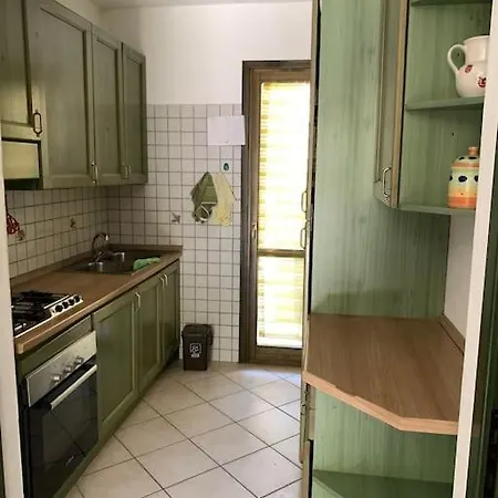 Torregrande Fronte Mare Apartment *