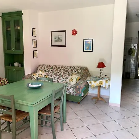 Torregrande Fronte Mare Apartment